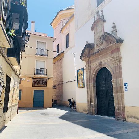 Homely Malaga Parras Con Terraza Interior Y Parking Privado Bajo Suplemento Экстерьер фото