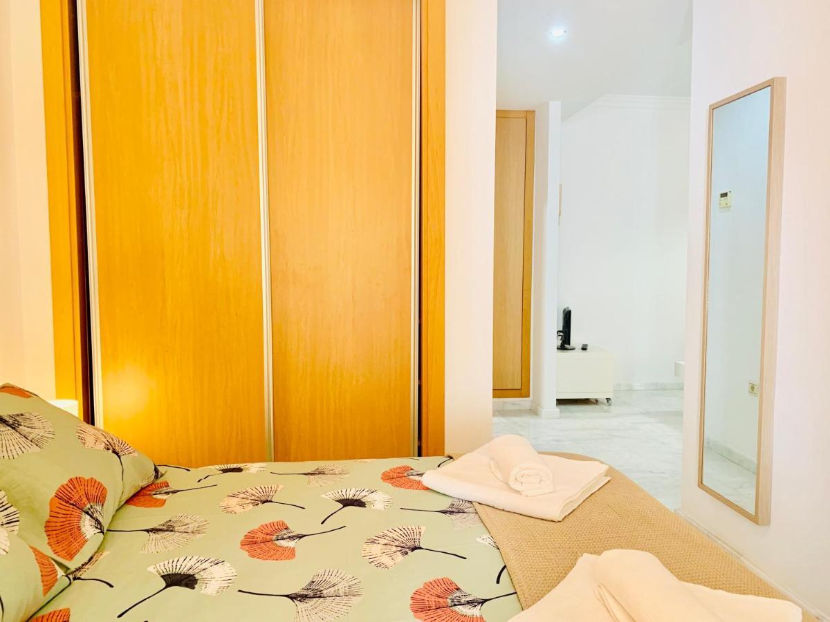 Homely Malaga Parras Con Terraza Interior Y Parking Privado Bajo Suplemento Экстерьер фото