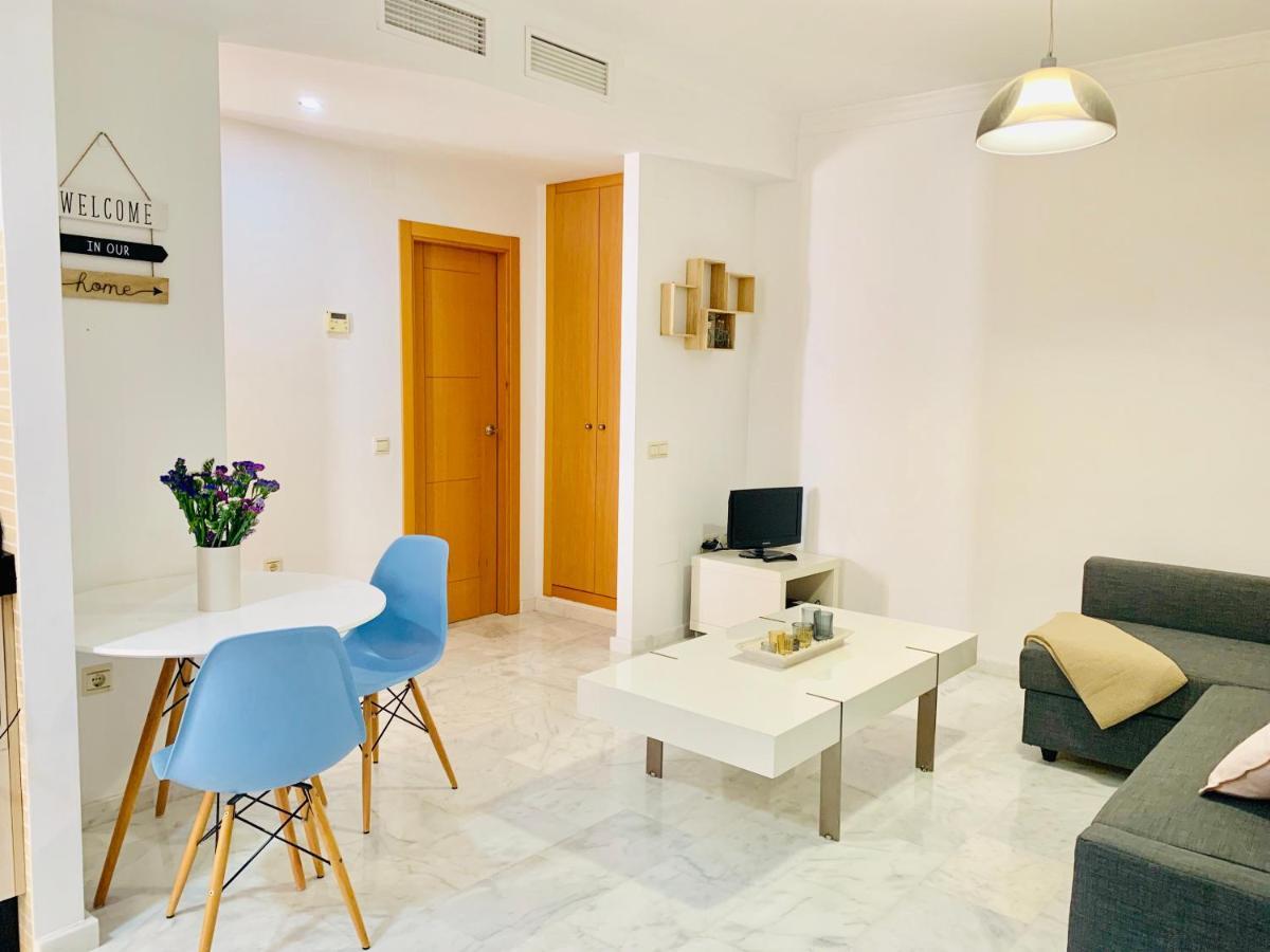 Homely Malaga Parras Con Terraza Interior Y Parking Privado Bajo Suplemento Экстерьер фото
